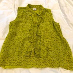 Cabi Reign button down blouse in EUC!  Fully lined ruffled front high low blouse